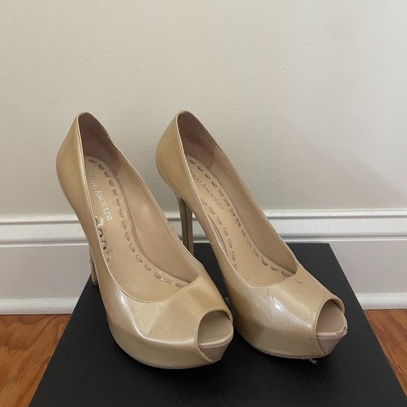 Enzo Angiolini Shoes - Enzo Angiolini nude heel
